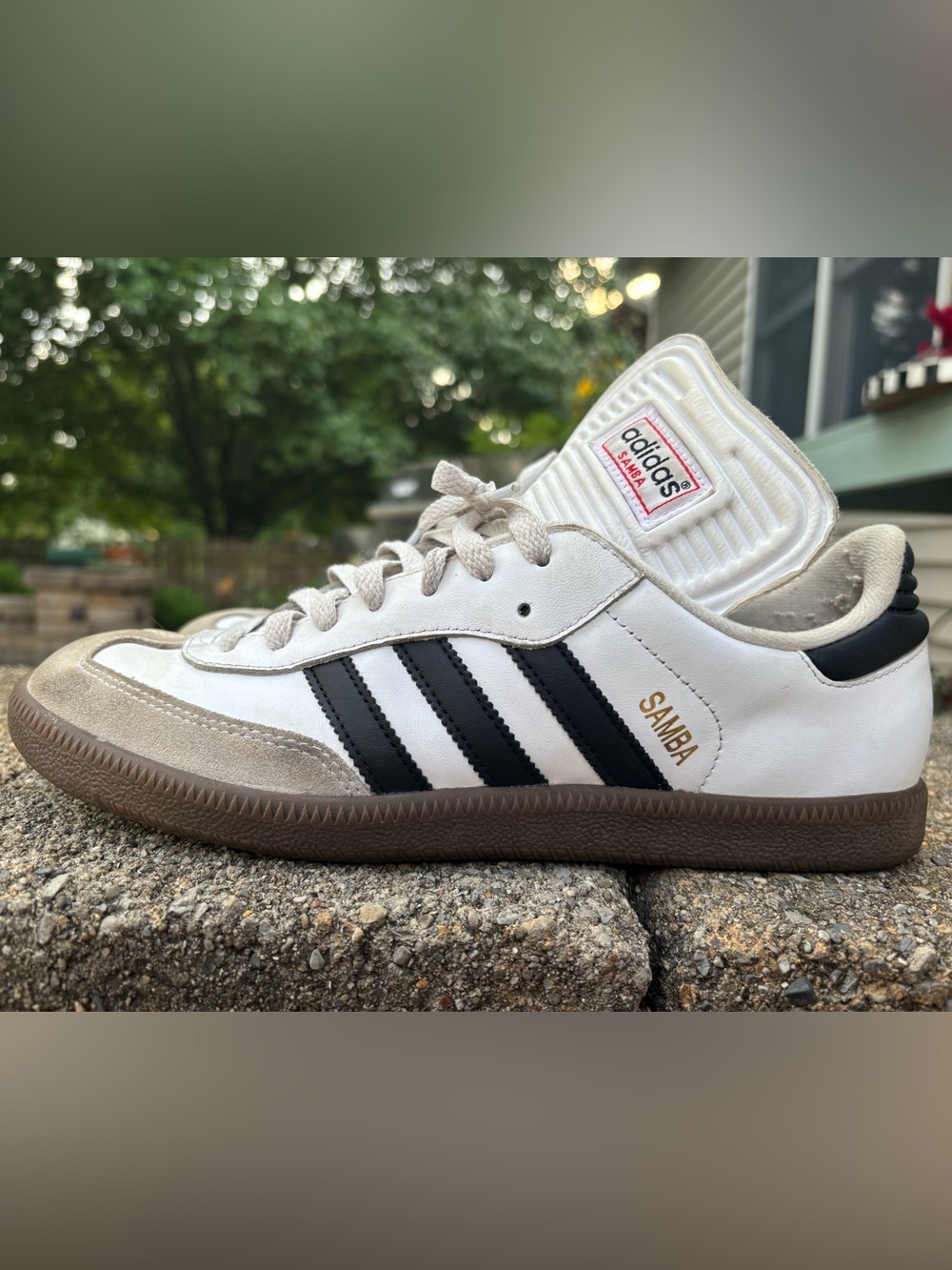 adidas Samba Men’s White with Black Stripes Sneaker size 8.5